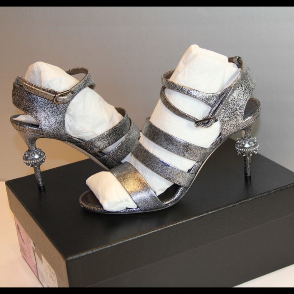 NEW CHANEL SILVER SANDALS FAN GOA JEWEL BOW HEELS
